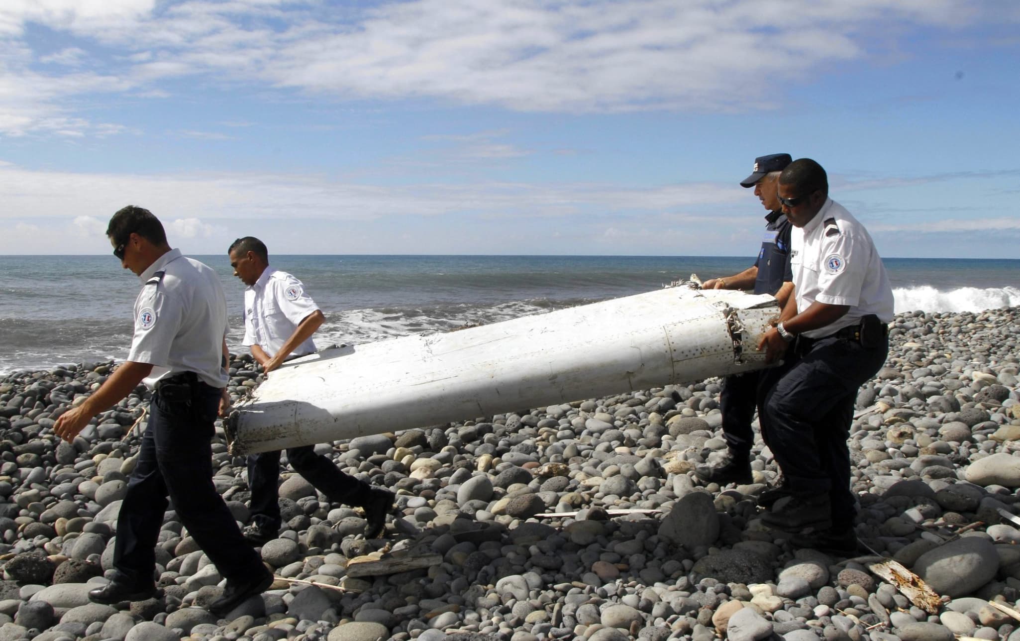 malaysia flight 370 debris